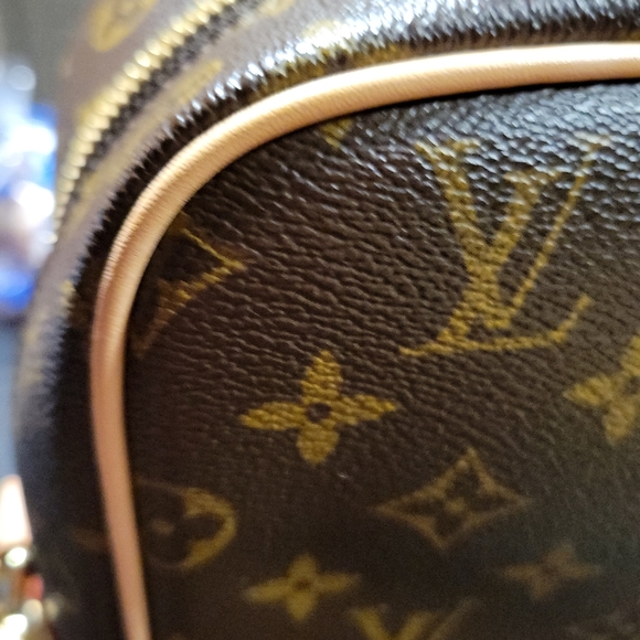 LV Monogram Voyage Briefcase - Picture 13 of 16